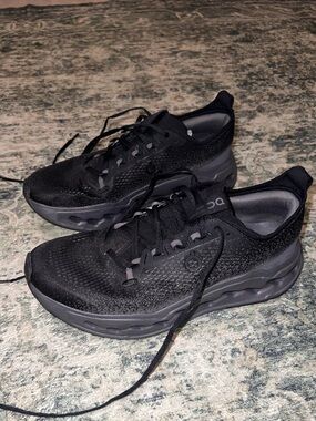 On Running shoes Men’s CloudSurfer max